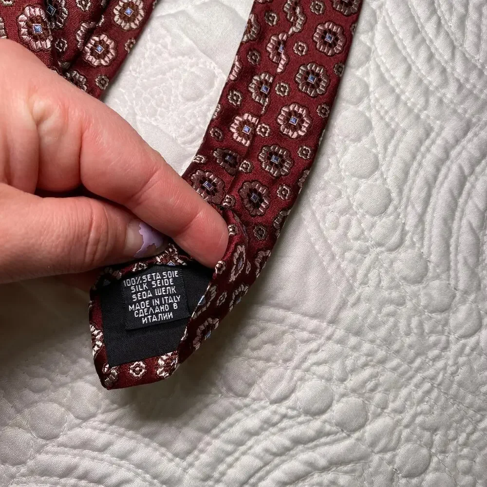 Hugo Boss Men's Burgundy Jacquard Geometric Silk Neck Tie 60